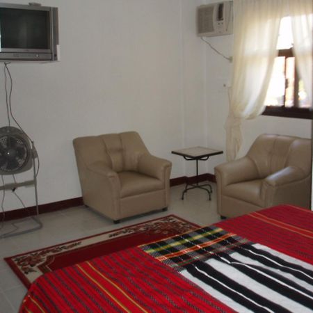 เดอะ ลิตเติ้ล เซิร์ฟเมด รีสอร์ต Hotel San Fernando City  ภายนอก รูปภาพ
